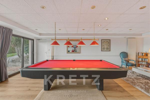 Château de Savoie, sentinelle historique entre Albertville et Chambéry.