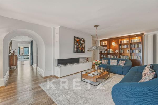 Château de Savoie, sentinelle historique entre Albertville et Chambéry.