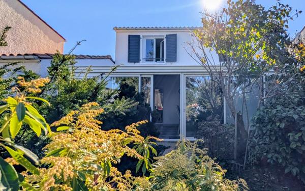 Maison à vendre    4 pièces •  Rochefort