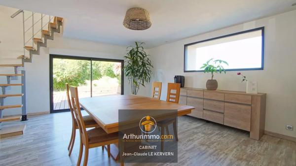 Vente                                                      Maison
                        
                     6 pièces                      183 m2                     à Saint-Brieuc