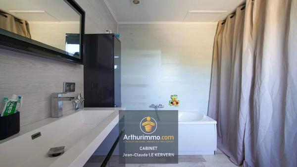 Vente                                                      Maison
                        
                     6 pièces                      183 m2                     à Saint-Brieuc