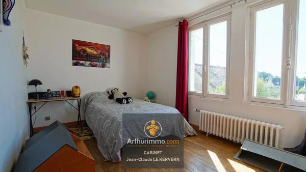 Vente                                                      Maison
                        
                     6 pièces                      183 m2                     à Saint-Brieuc