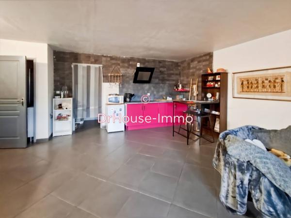 Immeuble à vendre de 200 m²