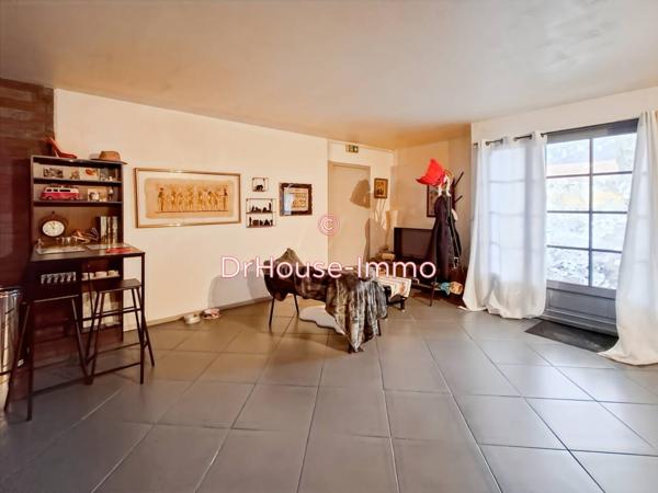 Immeuble à vendre de 200 m²