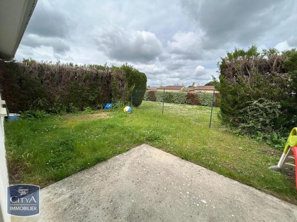 Maison à louer 4 pièces 81.92m² Montbartier (82700)