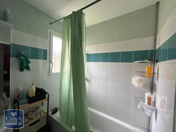 Maison à louer 4 pièces 81.92m² Montbartier (82700)