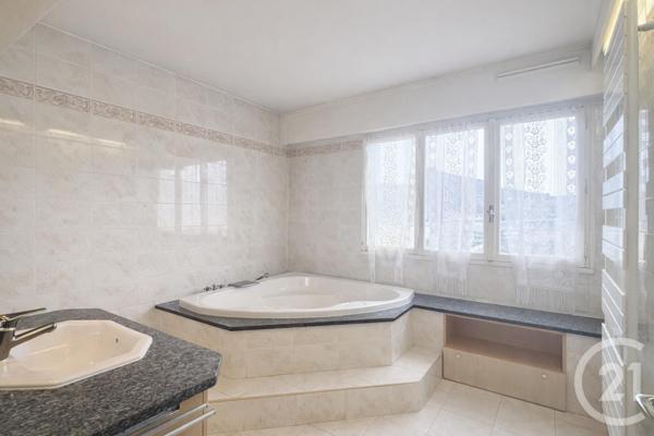 Appartement T4 à vendre  4 pièces - 90,46 m2 AIX LES BAINS - 73