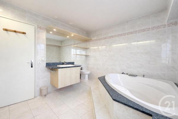 Appartement T4 à vendre  4 pièces - 90,46 m2 AIX LES BAINS - 73