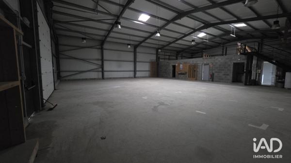 Location atelier 600 m² Chepniers