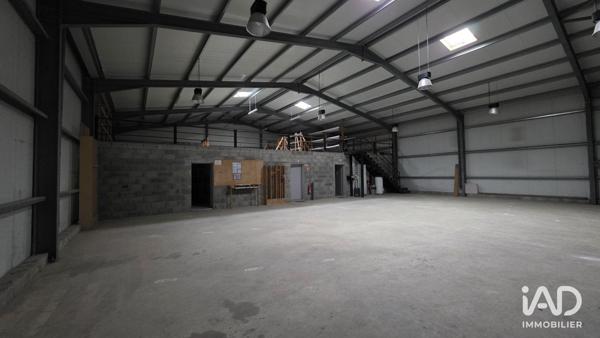 Location atelier 600 m² Chepniers