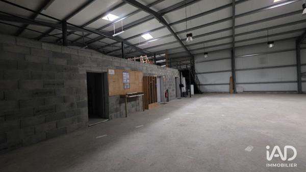 Location atelier 600 m² Chepniers