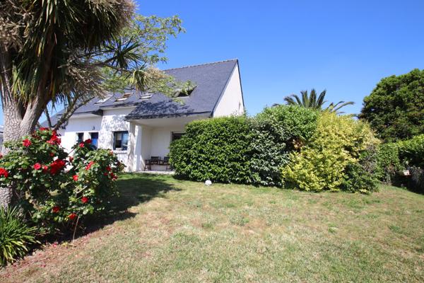 Concarneau maison de 139 m² avec vie de plain pied proximité sentier côtier et commerces.