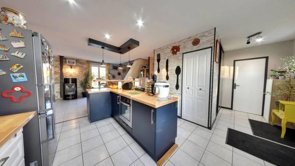 Vente Maison 5 pièces 93 m2 à Fontenay-Trésigny