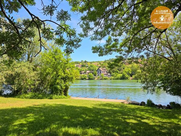 Location                                                      Appartement
                        
                     2 pièces                      28 m2                     à Corbeil-Essonnes