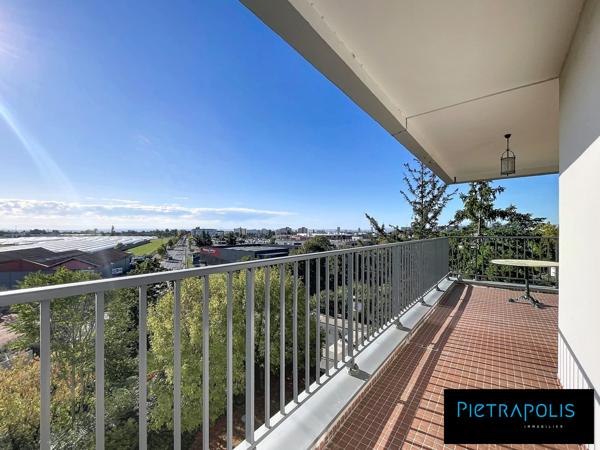 Caluire-T3 de 88m2 rue Chemin petit- Balcon-parking-vue panoramique