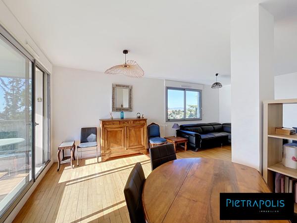 Caluire-T3 de 88m2 rue Chemin petit- Balcon-parking-vue panoramique