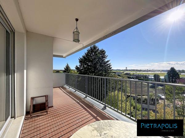 Caluire-T3 de 88m2 rue Chemin petit- Balcon-parking-vue panoramique