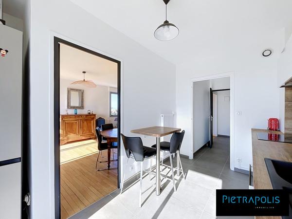 Caluire-T3 de 88m2 rue Chemin petit- Balcon-parking-vue panoramique