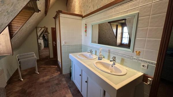 Vente                                                      Maison
                        
                     7 pièces                      153 m2                     à Cormeilles