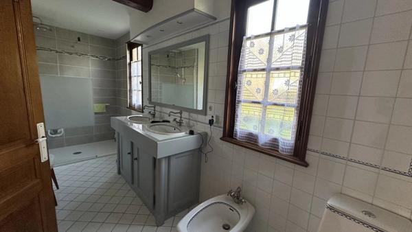 Vente                                                      Maison
                        
                     7 pièces                      153 m2                     à Cormeilles