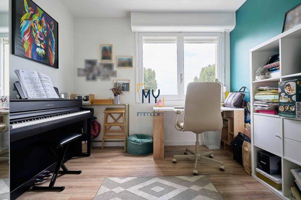 SUPERBE APPARTEMENT T4 RÉNOVÉ AVEC GARAGE