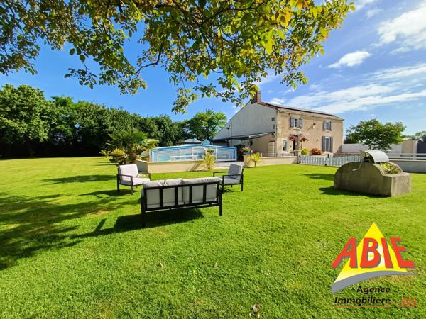 Maison  5 pièce(s)  4 chambre(s)  156 m²