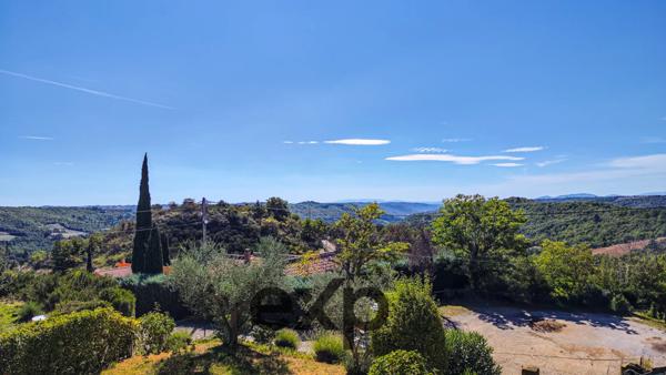 Maison individuelle avec deux logements et vue panoramique – Puimichel (04700)