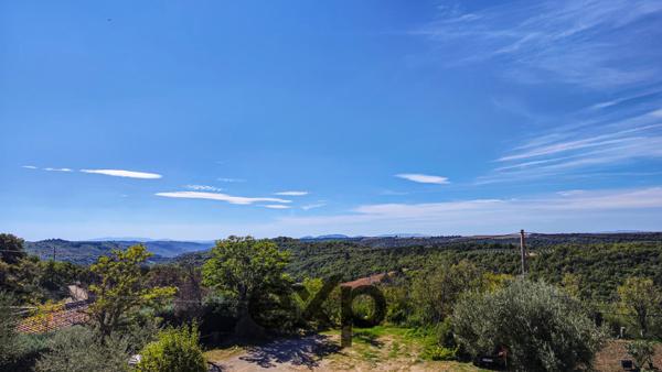 Maison individuelle avec deux logements et vue panoramique – Puimichel (04700)