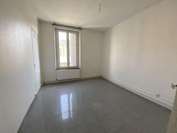 Appartement 2 pièces T2 F2 53.8 m² à Charleville-mezieres 39 BOULEVARD GAMBETTA 08000 à louer