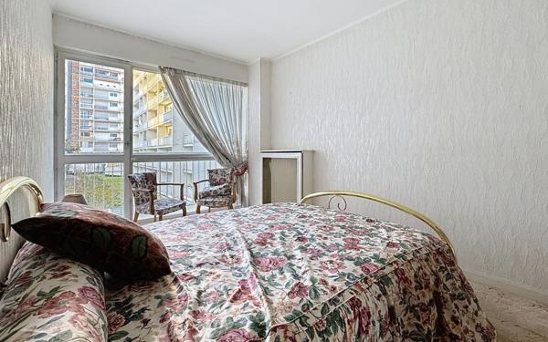 Appartement à vendre    4 pièces • 89 m2 Paris 20