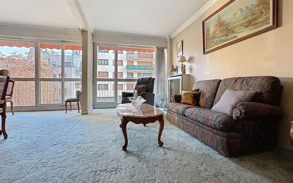 Appartement à vendre    4 pièces • 89 m2 Paris 20