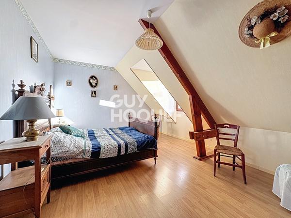 MAISON À VENDRE DE 7 PIÈCES DE 201,00 M²