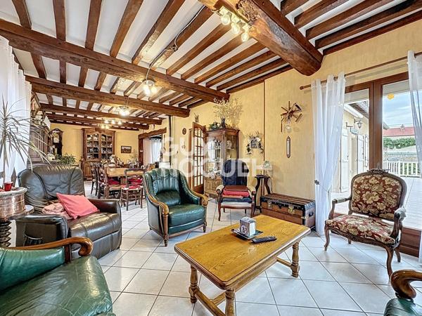 MAISON À VENDRE DE 7 PIÈCES DE 201,00 M²