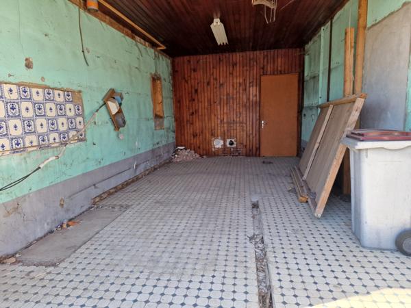 Dpt Vosges (88), à vendre proche DE CHÂTENOIS VITTEL maison P6 à rénover complètement