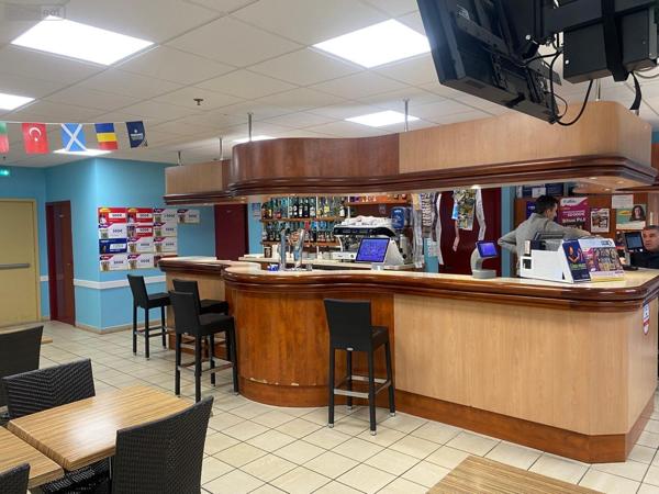 Murs commerciaux à vendre à Mâcon en Saône-et-Loire (71000), ref : MU 61