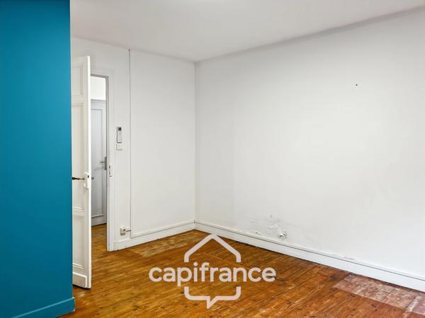 Bureaux de 180m2 avec sous-sol intégral en cœur de ville dans un bel immeuble en pierre