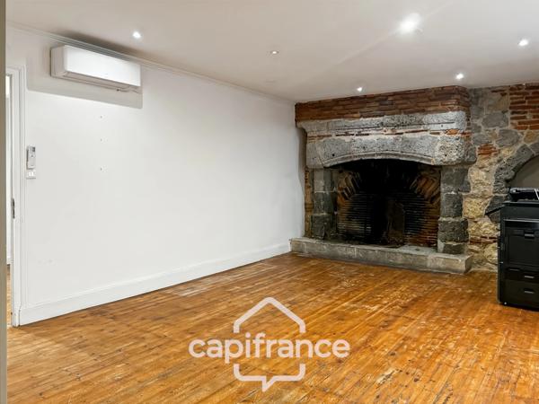 Bureaux de 180m2 avec sous-sol intégral en cœur de ville dans un bel immeuble en pierre