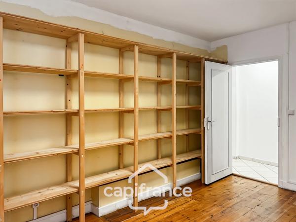 Bureaux de 180m2 avec sous-sol intégral en cœur de ville dans un bel immeuble en pierre
