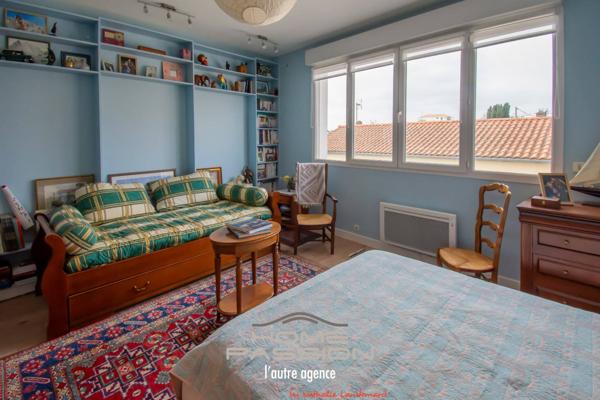 ROYAN CENTRE VILLE - MAISON DE VILLE AUX 2 APPARTEMENTS