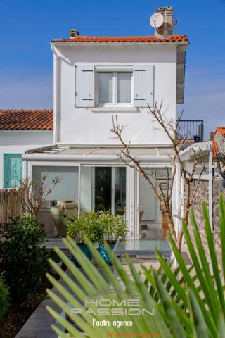 ROYAN CENTRE VILLE - MAISON DE VILLE AUX 2 APPARTEMENTS