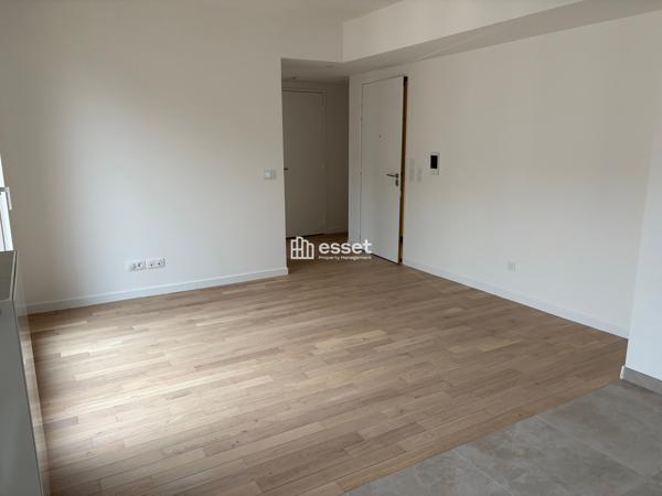 Location Appartement 3 pièces 51.5 m² - Courbevoie 92400