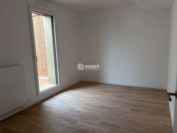 Location Appartement 3 pièces 51.5 m² - Courbevoie 92400