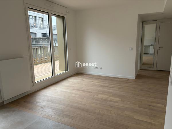 Location Appartement 3 pièces 51.5 m² - Courbevoie 92400