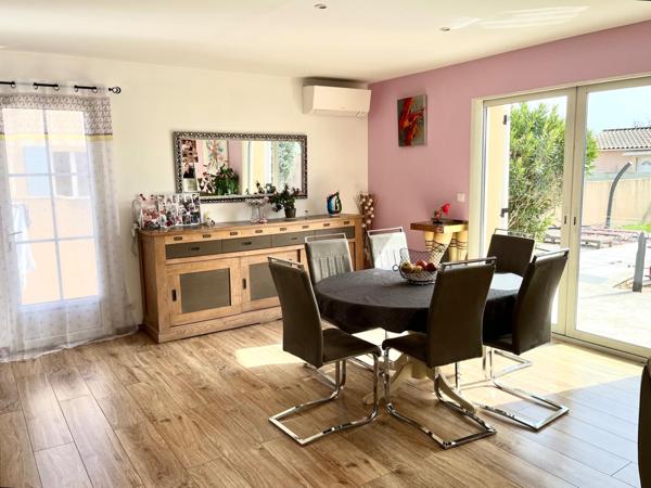 Villa lumineuse exposée Sud avec piscine