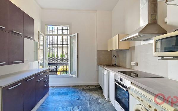 Appartement à louer    4 pièces •  Perpignan