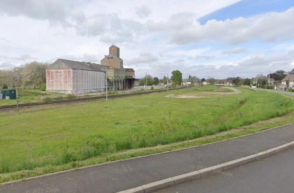 Terrain à vendre de 10 774,00 m² NERONDES (18)