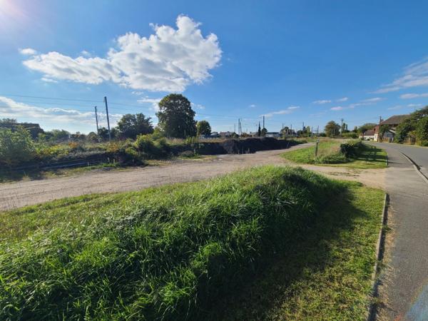 Terrain à vendre de 10 774,00 m² NERONDES (18)