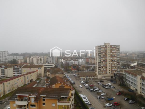 Appartement T3 avec balcon, 2 chambres, 11ème étage avec ascenseur,