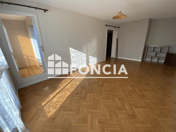 Location Appartement 2 pièces 63.59 m² - 61 RUE CARNOT Poitiers 86000