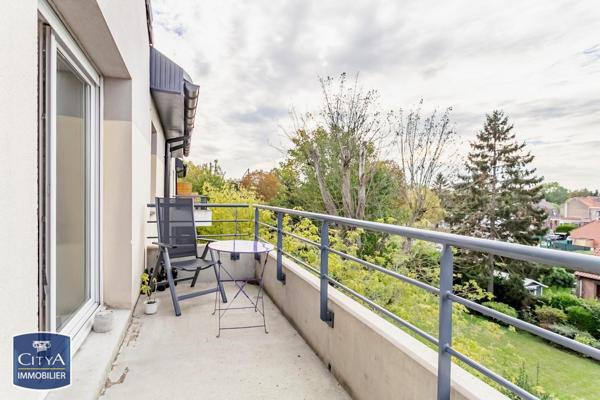 Appartement à louer 2 pièces 45.72m² Beuvrages (59192)